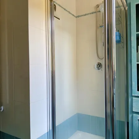 House Nubia, San Frediano, Near Ponte Vecchio, With Free Private Parking Lot Apartment Florence Exterior photo