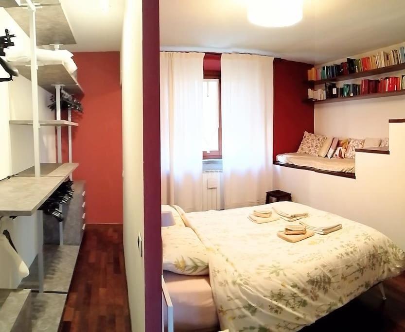 House Nubia, San Frediano, Near Ponte Vecchio, With Free Private Parking Lot Apartment *