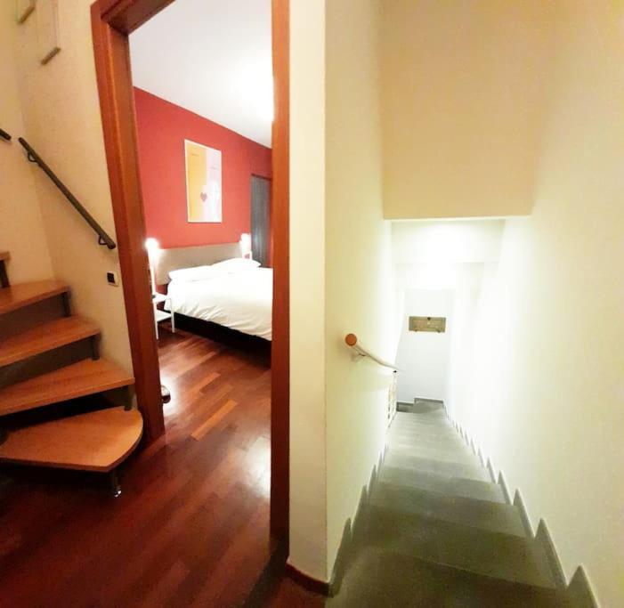 House Nubia, San Frediano, Near Ponte Vecchio, With Free Private Parking Lot Apartment