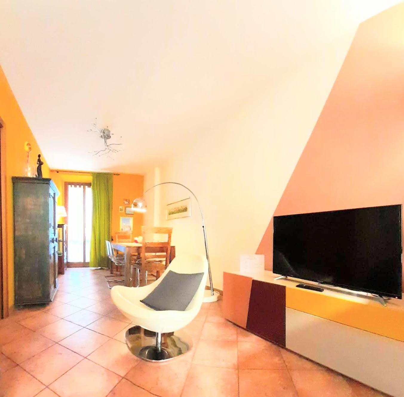 House Nubia, San Frediano, Near Ponte Vecchio, With Free Private Parking Lot Apartment Florence