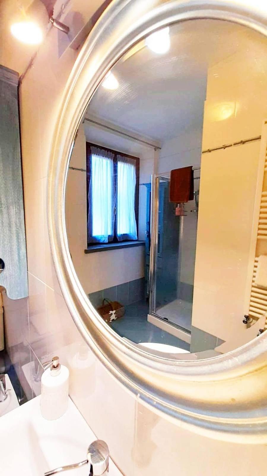 House Nubia, San Frediano, Near Ponte Vecchio, With Free Private Parking Lot *