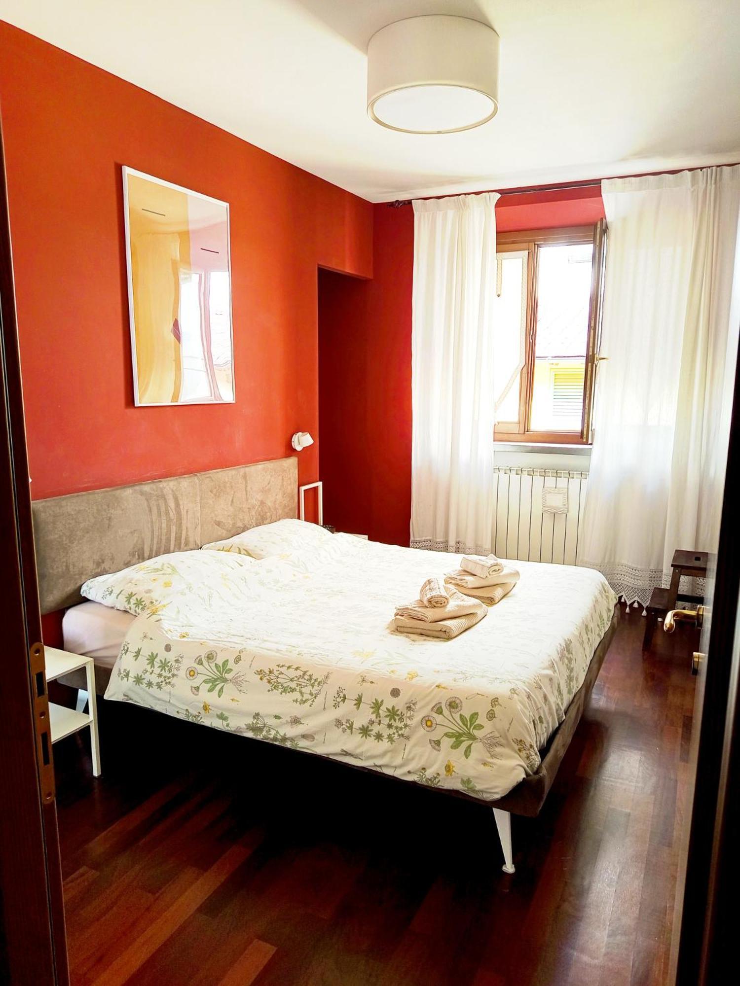 House Nubia, San Frediano, Near Ponte Vecchio, With Free Private Parking Lot Apartment Florence