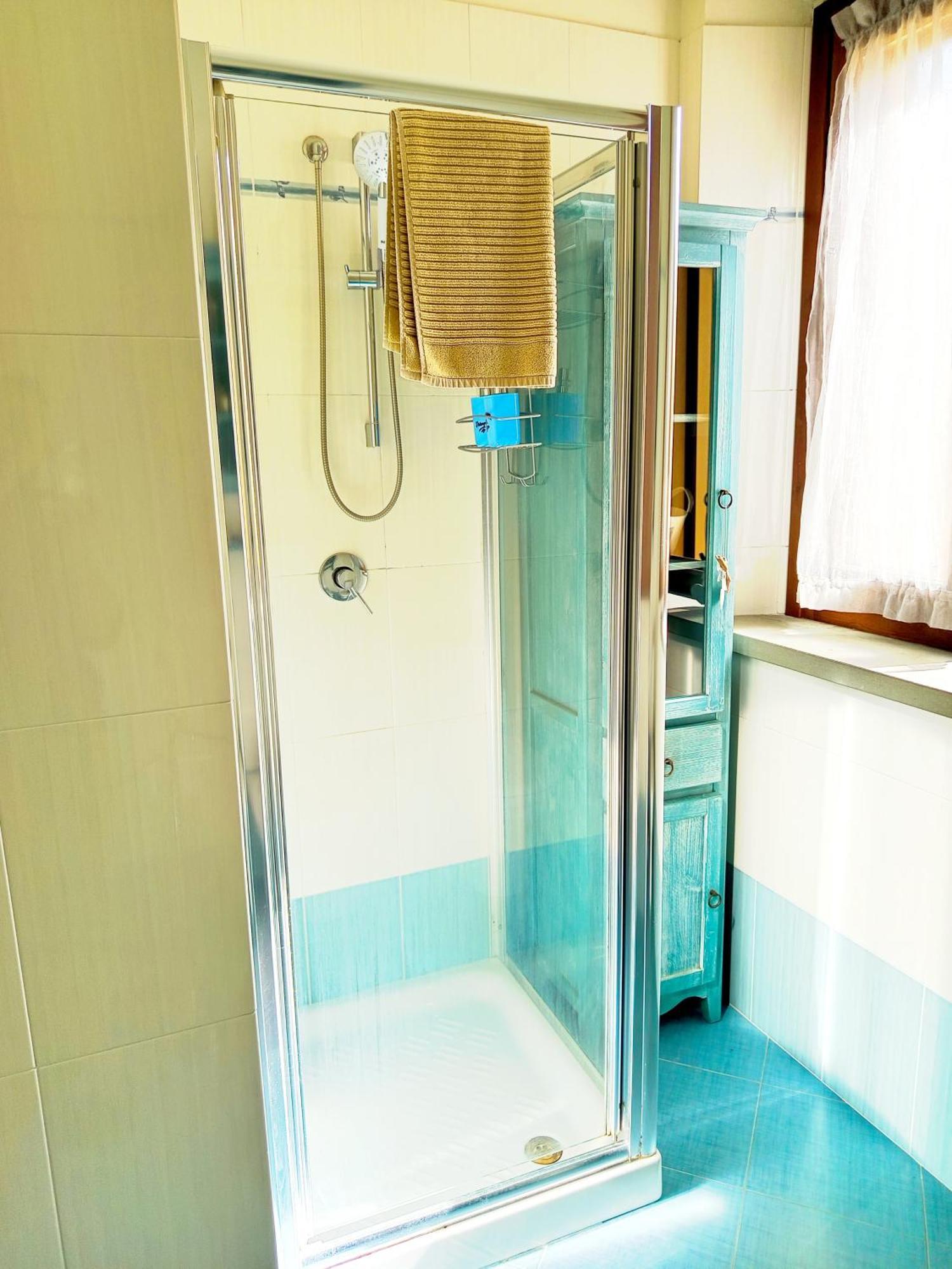 House Nubia, San Frediano, Near Ponte Vecchio, With Free Private Parking Lot