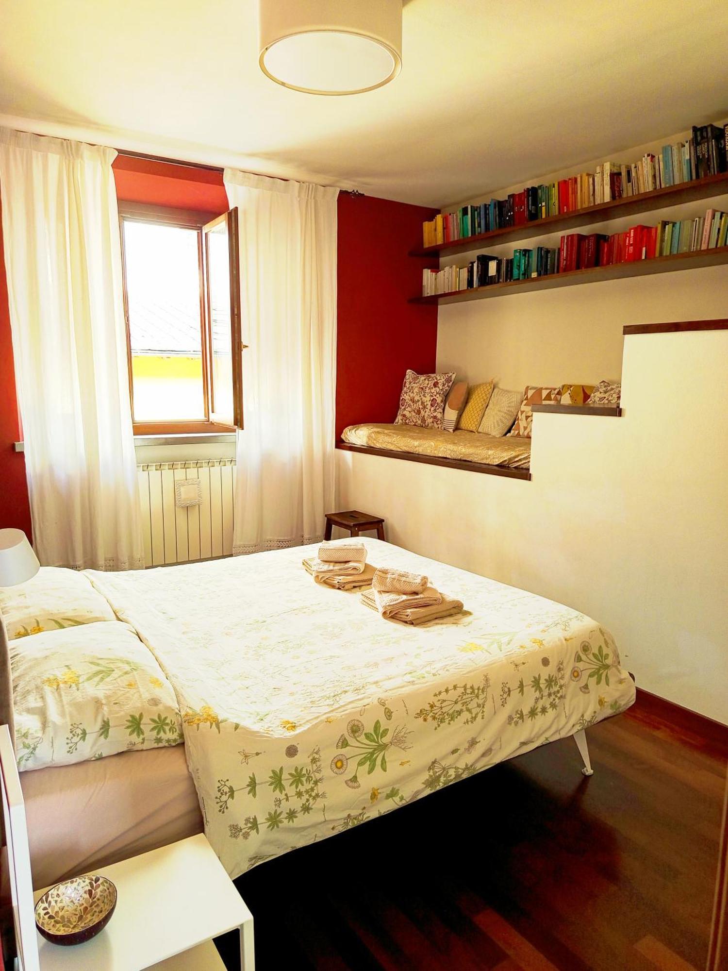 Apartment House Nubia, San Frediano, Near Ponte Vecchio, With Free Private Parking Lot Florence