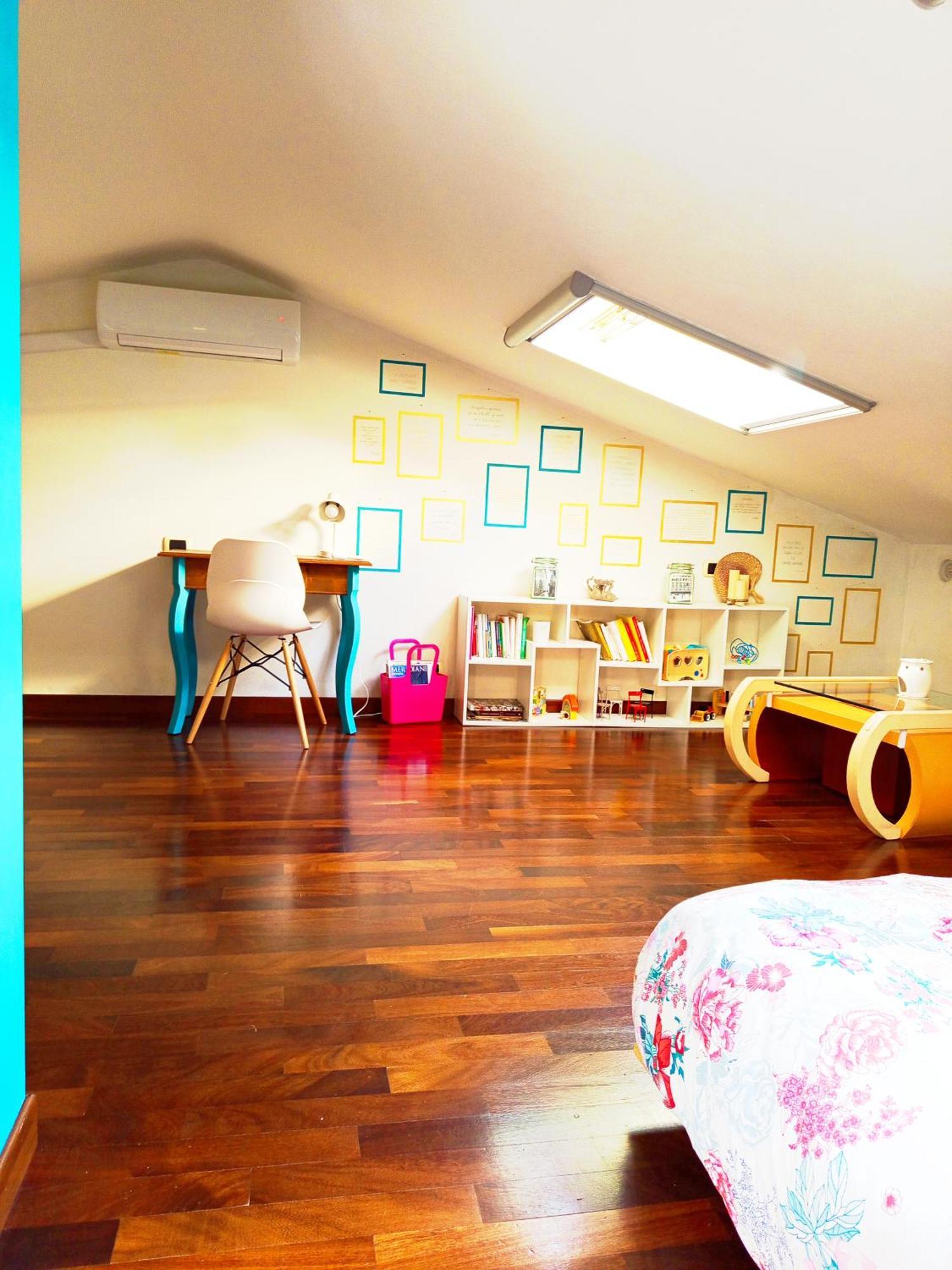House Nubia, San Frediano, Near Ponte Vecchio, With Free Private Parking Lot *