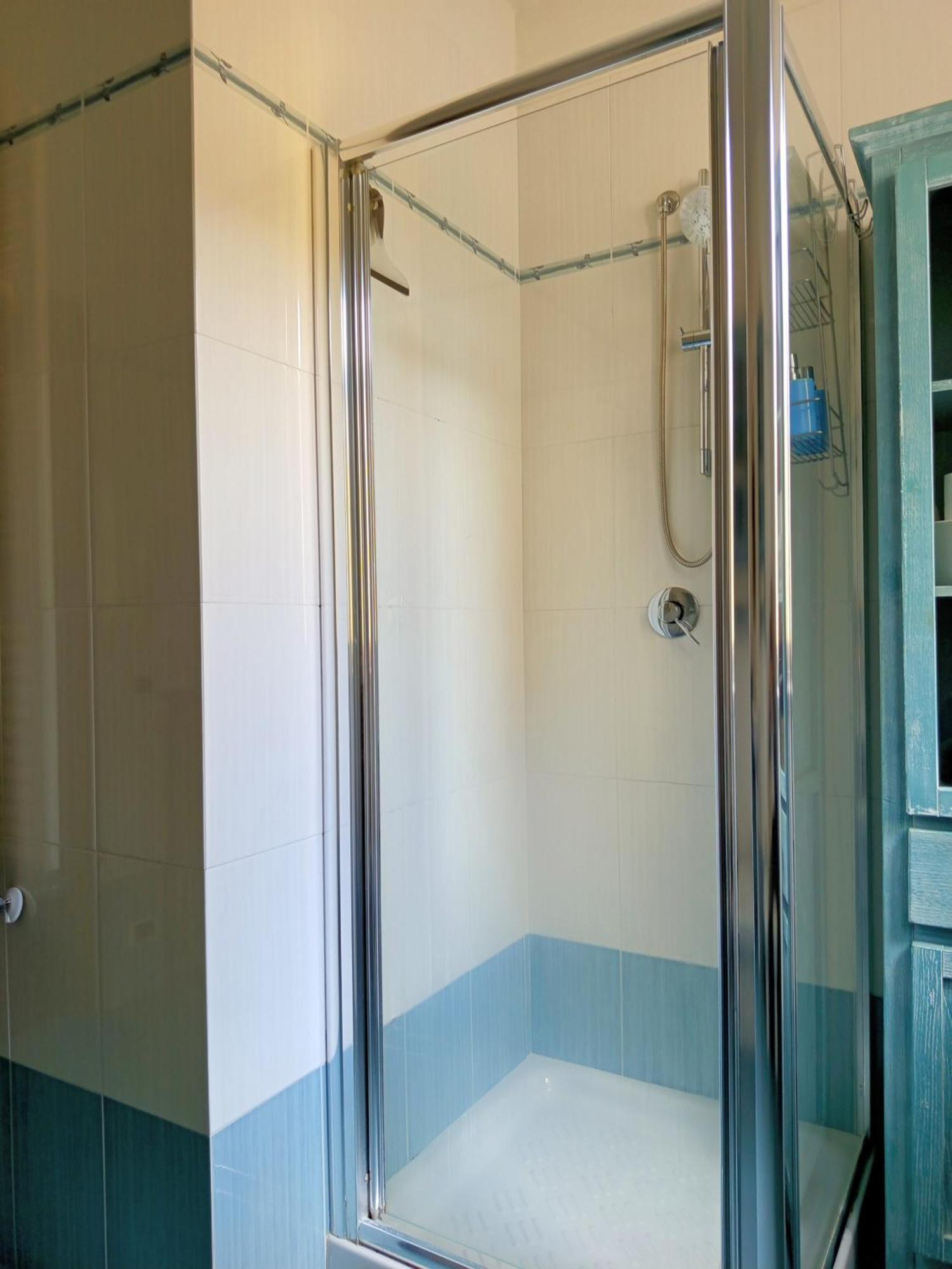 House Nubia, San Frediano, Near Ponte Vecchio, With Free Private Parking Lot Apartment Florence